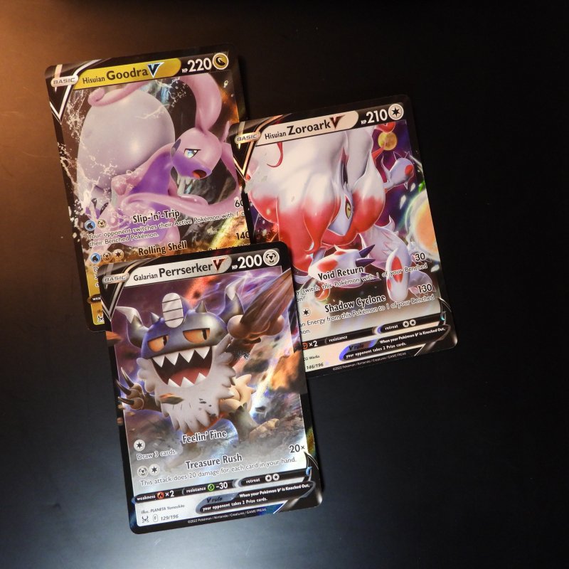 V hisuian&galarian: Perrserker, Zoroark, Goodra
